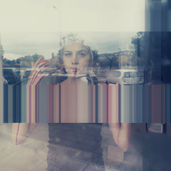 20171008220722_glitch